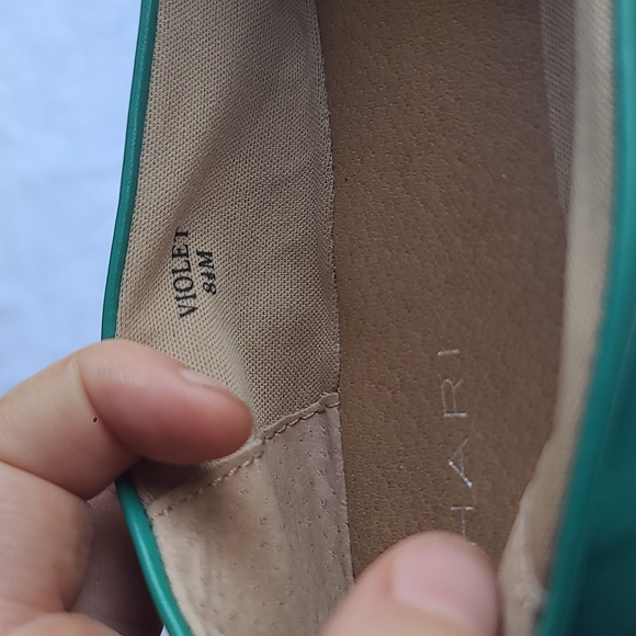 Tahari 8.5 Women's Green Flats - Picture 5 of 8
